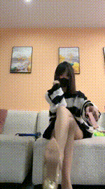 【Lailai】羞涩女神训练男友做奴JS250528-27封面图