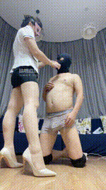 【红颜】恶毒继母的脚下奴JS250719-20封面图