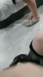 【诗诗】长靴黑丝玩虐骚奴【完整版】JS250731-13_2封面图