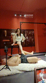 【白鸽老师】御姐脚下纹身弟弟狗【双视角版】JS250912-24_1封面图