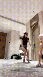 【欣妍】高跟踩踏3奴1主【双视角版】bf58174_1封面图