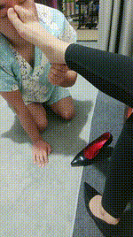 【娜S】寂寞少妇高跟玉足狂舔JS251017-36封面图