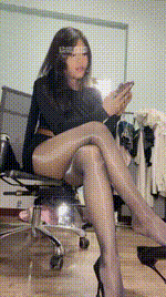 【林悠】跟妈妈的黑丝高跟鞋做251015-43封面图