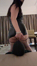 【柒情】舔吃内裤_坐脸窒息_高跟碾压踩bf49500封面图