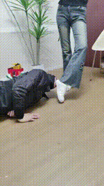 【文文文文】舔素人的小白鞋-踢踹踩JS250227-7封面图