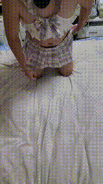 【小羊咩咩】肉丝脚踩虐变装骚奴JS250118-27封面图