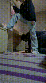 【乔伊】桌底视角-老爹鞋踩虐_胯下羞辱【双视角版】bf46474_2封面图