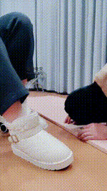 【拽拽】捂了一天的白棉袜脚气味辱241220-2封面图