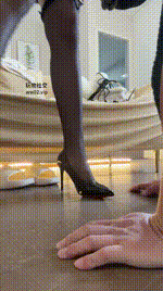 【林兮】坐脸窒息_黑丝高跟诱惑虐JS241018-1封面图