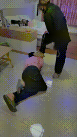 【淡颜】脏鞋踩踏喂食_衣柜囚禁_堵嘴抽耳光【双视角版】JS250107-45_1封面图