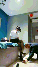 【西北傻子】高颜值技师S-圣水泡面喂食JS250104-34封面图