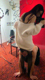 【织羊】精神小妹胯下辱-鞭打_高跟黑丝踩虐bf49116封面图