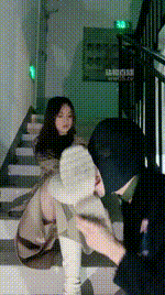 【女生也能很暴力】长靴女神楼道调奴bf59112封面图