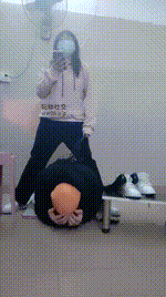 【奇了怪了】胯下鞭打狗爬_小白鞋白袜辱JS250122-8封面图