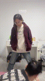 【小宇狗狗】高中生的脚下哥哥【双视角版】JS251113-4_2封面图